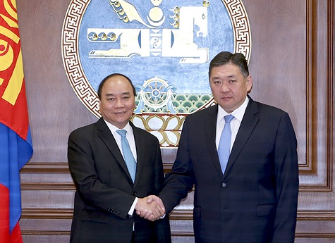 Thủ tướng Nguyễn Xuân Phúc gặp Chủ tịch Quốc hội Mông Cổ